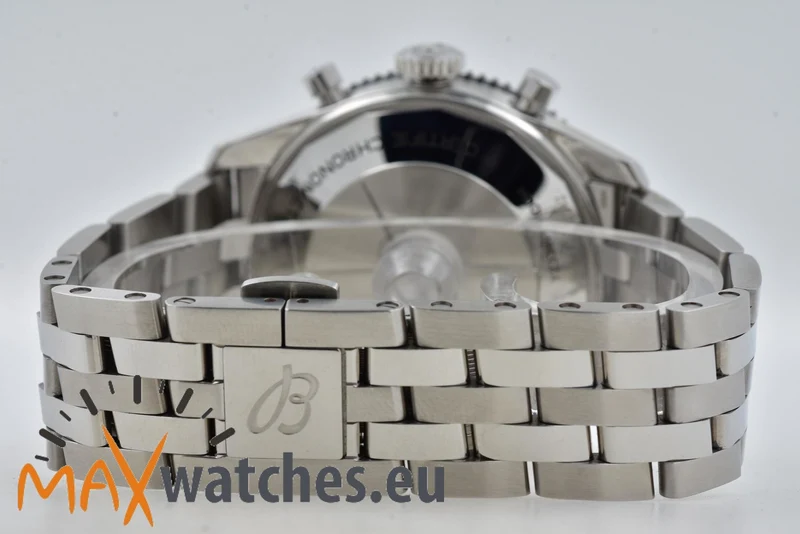 Breitling Classic AVI Chronograph Mosquito Y233801A1B1A1
