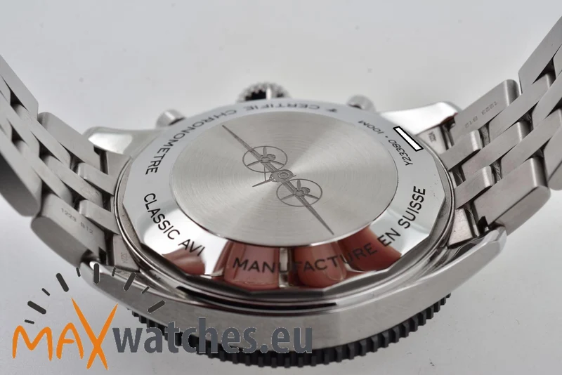 Breitling Classic AVI Chronograph Mosquito Y233801A1B1A1