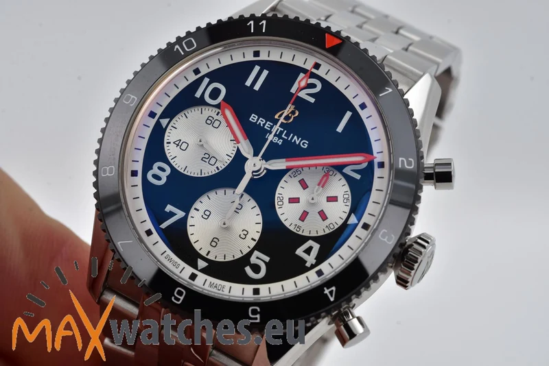 Breitling Classic AVI Chronograph Mosquito Y233801A1B1A1