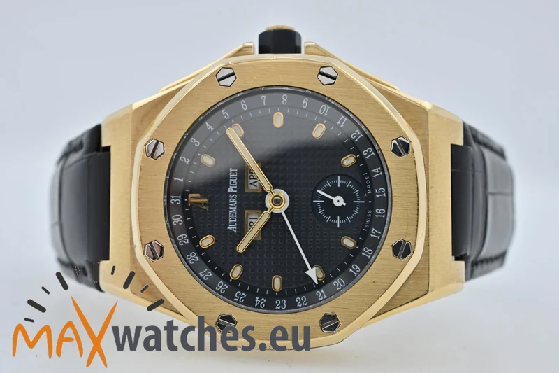 Audemars Piguet Royal Oak Offshore Triple Calendar Date 18k Yellow Gold 25808