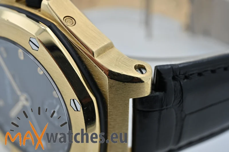 Audemars Piguet Royal Oak Offshore Triple Calendar Date 18k Yellow Gold 25808