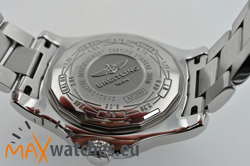 Breitling Avenger II GMT A3239053 Diamond Bezel