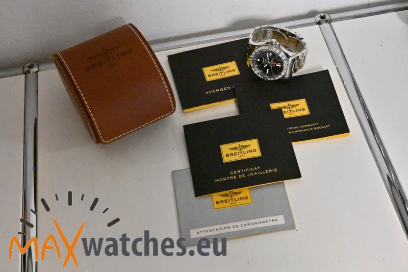 Breitling Avenger II GMT A3239053 Diamond Bezel