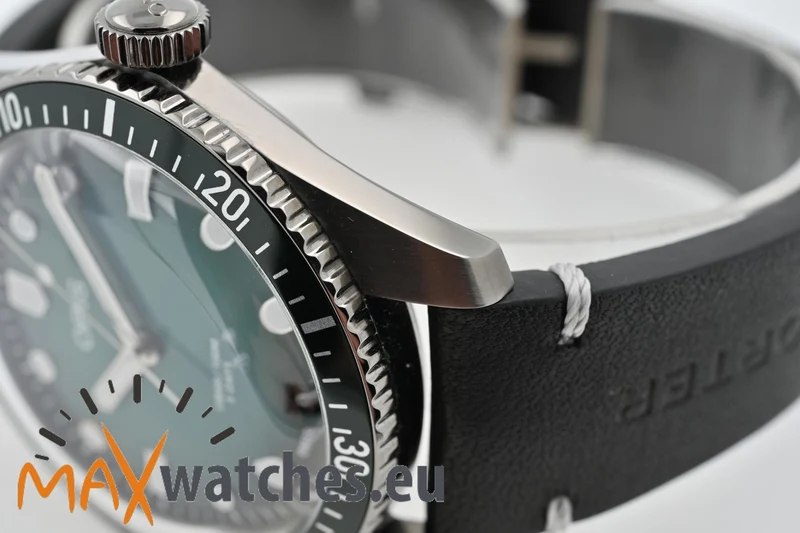 Oris Diving Divers Sixty-Five Mr. Porter Limited Edition 01 400 7772 4217