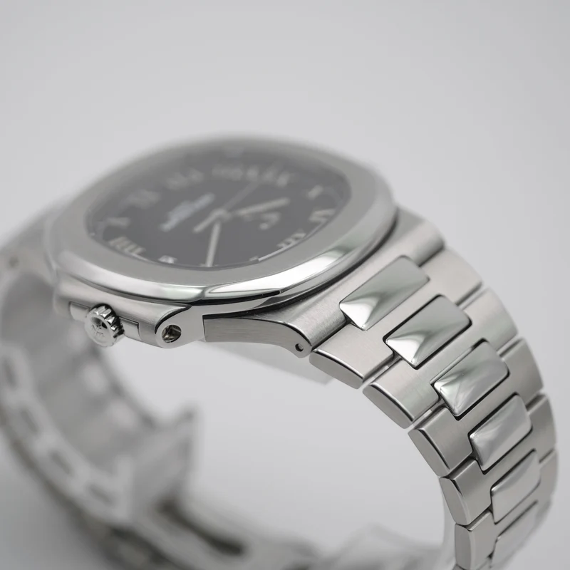 Patek Philippe Nautilus Stahl 3710/1A - 2001