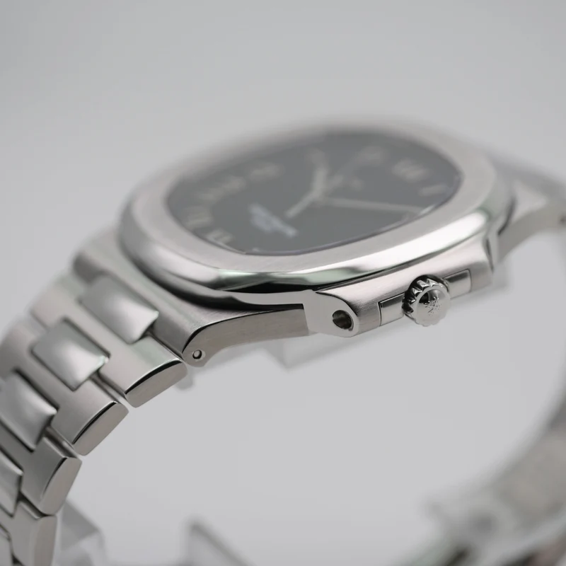 Patek Philippe Nautilus Stahl 3710/1A - 2001