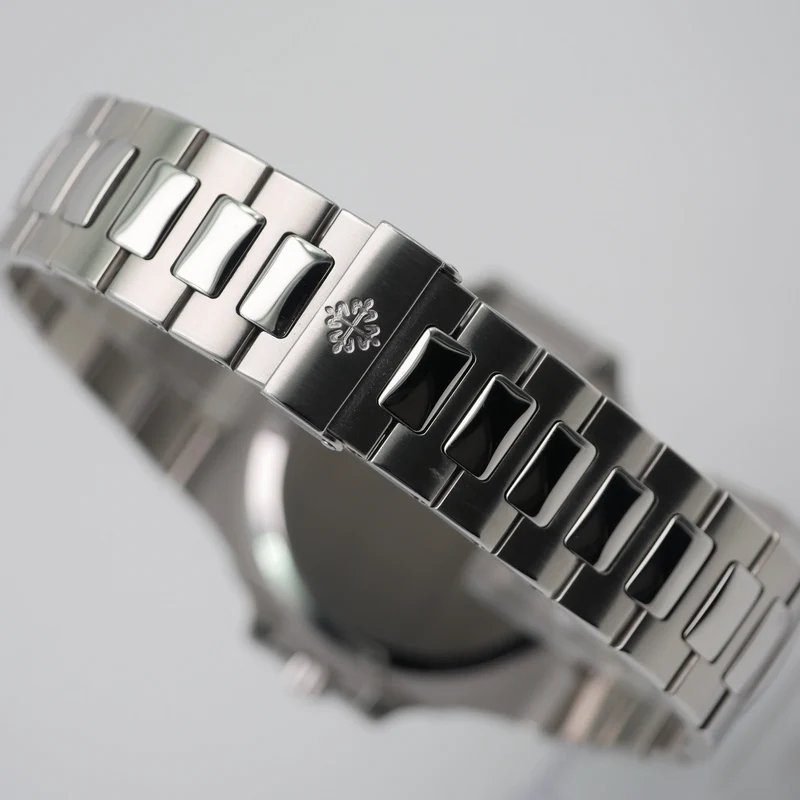 Patek Philippe Nautilus Stahl 3710/1A - 2001
