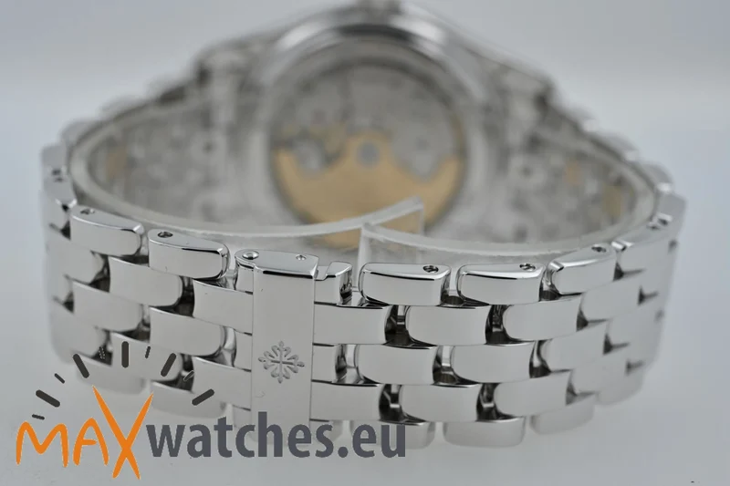 Patek Philippe Annual Calendar 18k White Gold 5036/1G-017 Patek Service 03/2026
