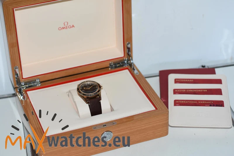 Omega Seamaster 300 Professional Chronometer Bronze Gold 23492412110001