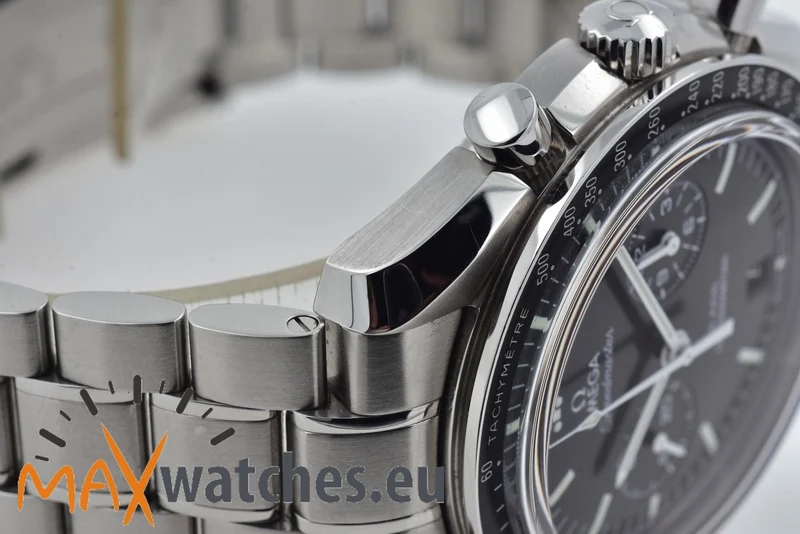 Omega Speedmaster Professional Chronograph Moonwatch 31130445101002 44mm