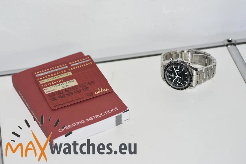 Omega Speedmaster Professional Chronograph Moonwatch 31130445101002 44mm