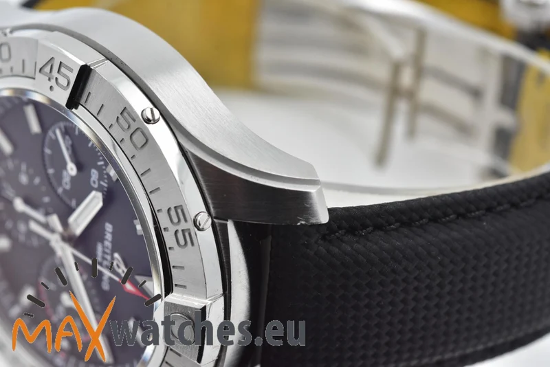 Breitling Avenger 44 B01 Chronograph AB0147101B1X1