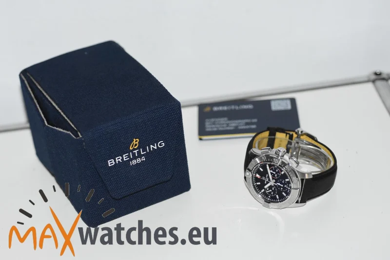 Breitling Avenger 44 B01 Chronograph AB0147101B1X1