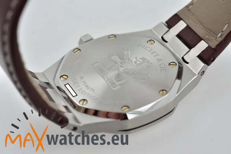 Audemars Piguet Royal Oak Silver Dial Pictet & Cie Limited 15189ST.OO.D083CU.01 36mm