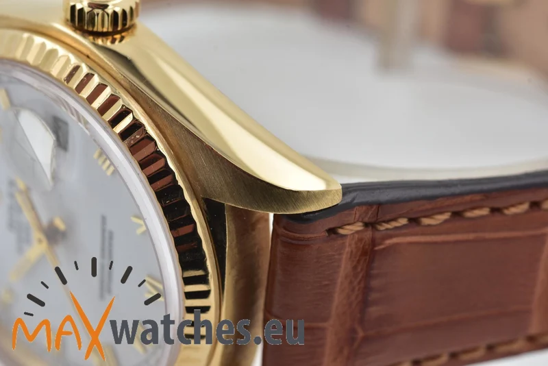 Rolex Oyster Perpetual Day Date 18k Yellow Gold Porcelain Dial 18038