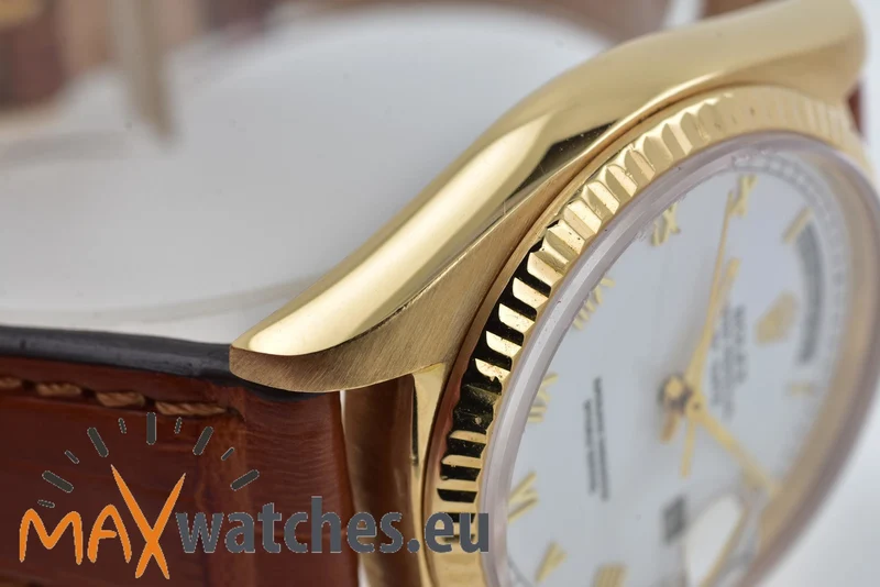 Rolex Oyster Perpetual Day Date 18k Yellow Gold Porcelain Dial 18038