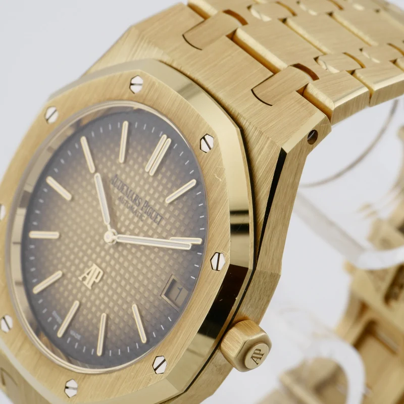 Audemars Piguet Royal Oak ''Jumbo'' Ultra Thin Gelbgold 16202BA.OO.1240BA.02 - 2024