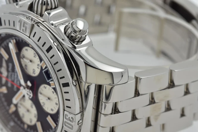 Breitling Chronomat 44 Airborne Chronograph Edition Speciale Airborne AB0115