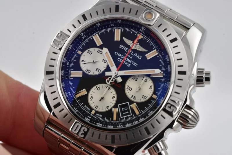 Breitling Chronomat 44 Airborne Chronograph Edition Speciale Airborne AB0115