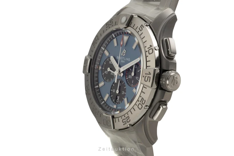 Breitling Avenger chronograph titanium automatic men's watch EB0148101C1E1 LP: 10150EUR [2603648]
