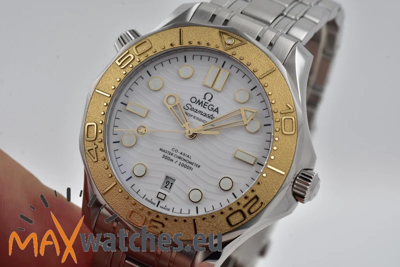 Omega Seamaster 300 Professional Chronometer Paris 2024 Steel Gold 52221422004001
