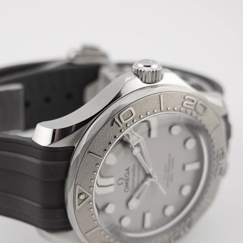 Omega Seamaster Diver 300M Stahl 210.32.42.20.06.002 - 2026