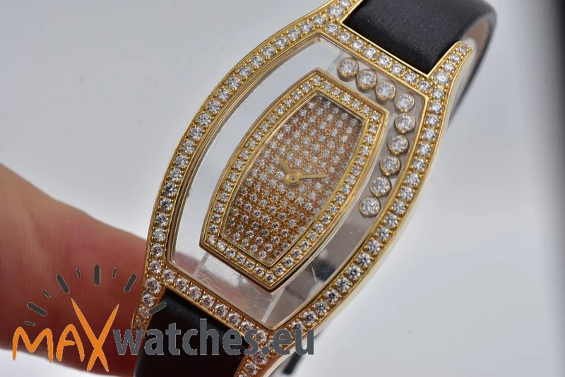 Chopard Happy Sport 18k Yellow Gold Happy Diamonds 239pc of diamonds 209029-0001 20/9125