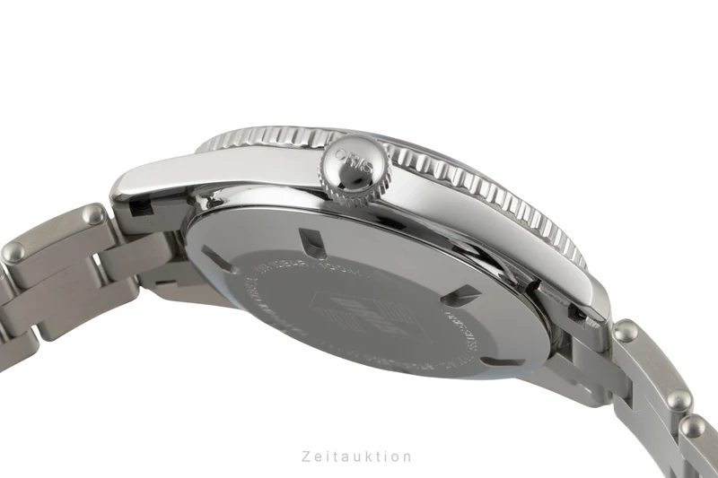 Oris Divers Sixty-Five steel automatic unisex 01 733 7771 4058-07 8 19 18 LP: 2450EUR [2605175]