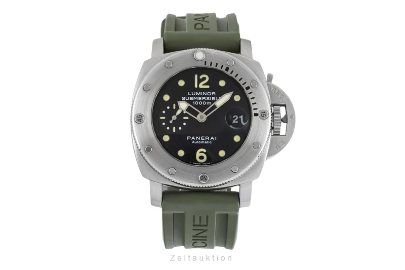 Panerai Submersible steel automatic men's watch PAM00243 [2605296]