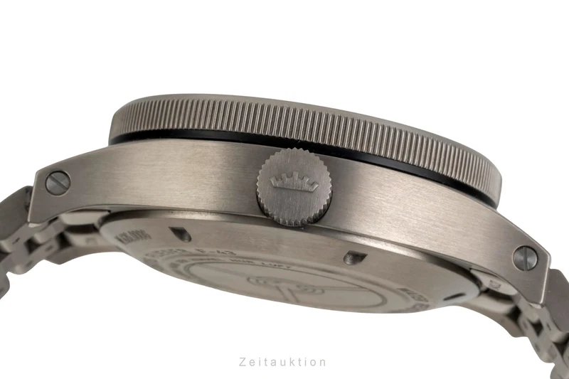 Fortis F-43 titanium automatic men's watch F4260000 [2605370]