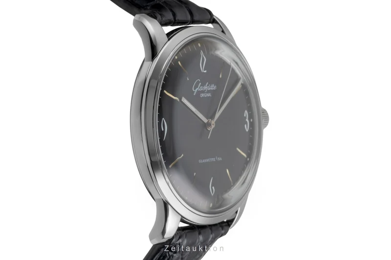 Glashütte Sixties steel automatic men's watch 1-39-52-04-02-04 LP: 7100EUR [2604984]