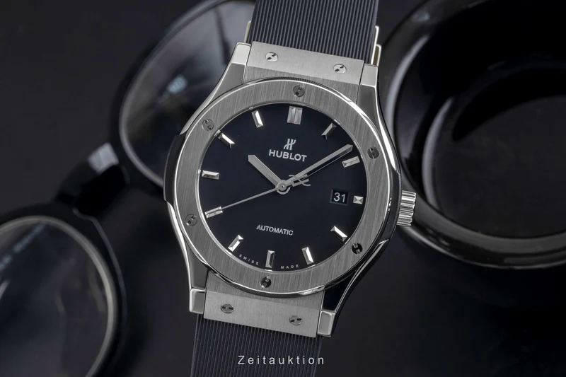 Hublot Classic Fusion titanium automatic men's watch 542.NX.1171.RX LP: 8500EUR [2604901]