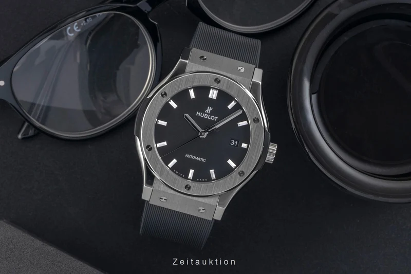 Hublot Classic Fusion titanium automatic men's watch 542.NX.1171.RX LP: 8500EUR [2604901]