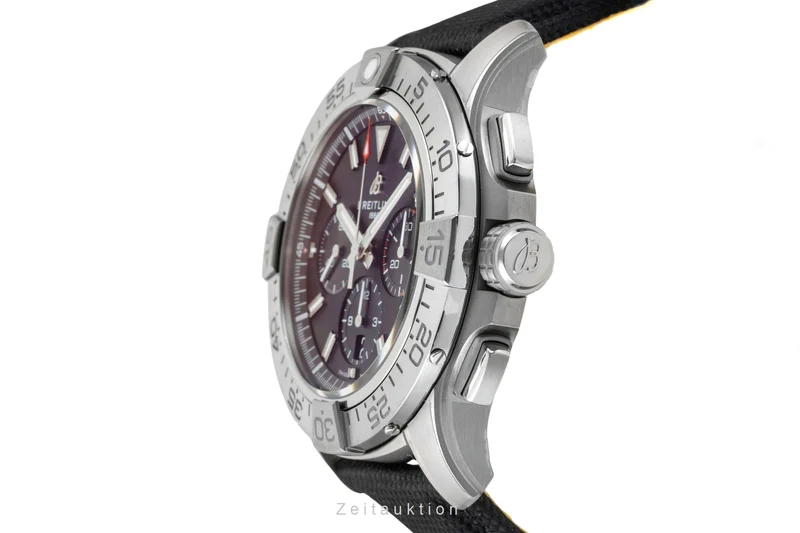 Breitling Avenger chronograph titanium automatic men's watch EB0148101B1X1 LP: 9350EUR [2603645]