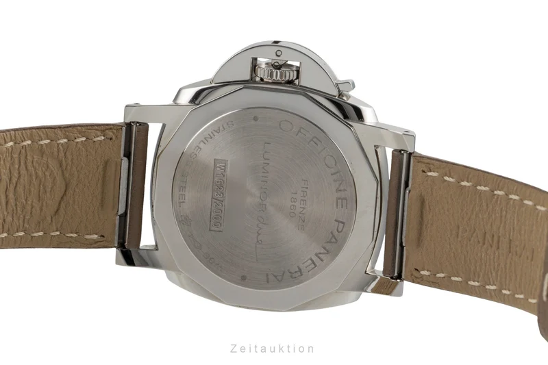 Panerai Luminor steel automatic men's watch PAM01043 LP: 8400EUR [2604983]