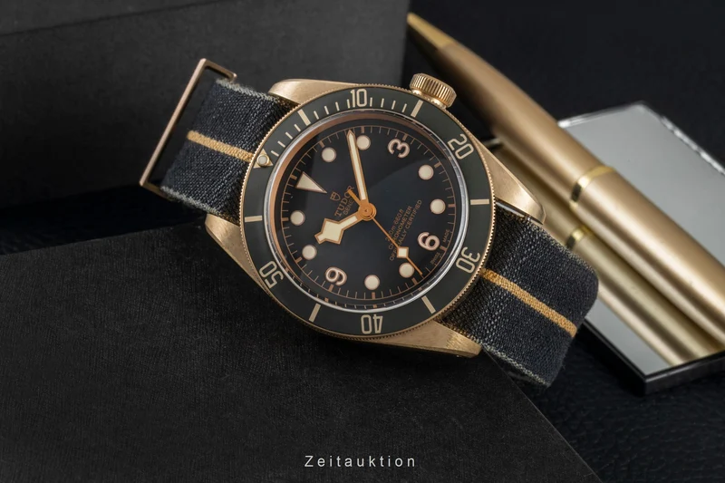 Tudor Black Bay bronze automatic men's watch 79250BA-0002 LP: 4910EUR [2604974]