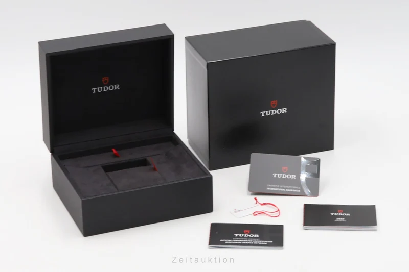 Tudor Black Bay bronze automatic men's watch 79250BA-0002 LP: 4910EUR [2604974]