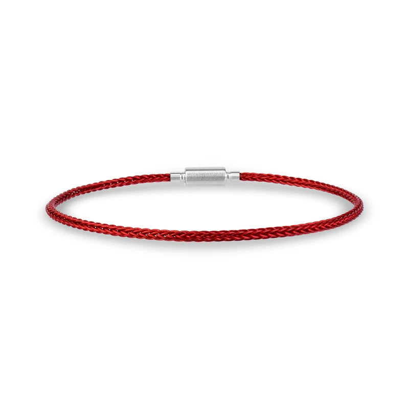 Schutzarmband mit roter Kordel und Silberarmband