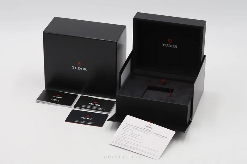 Tudor Black Bay steel automatic men's watch 79030B [2605038]