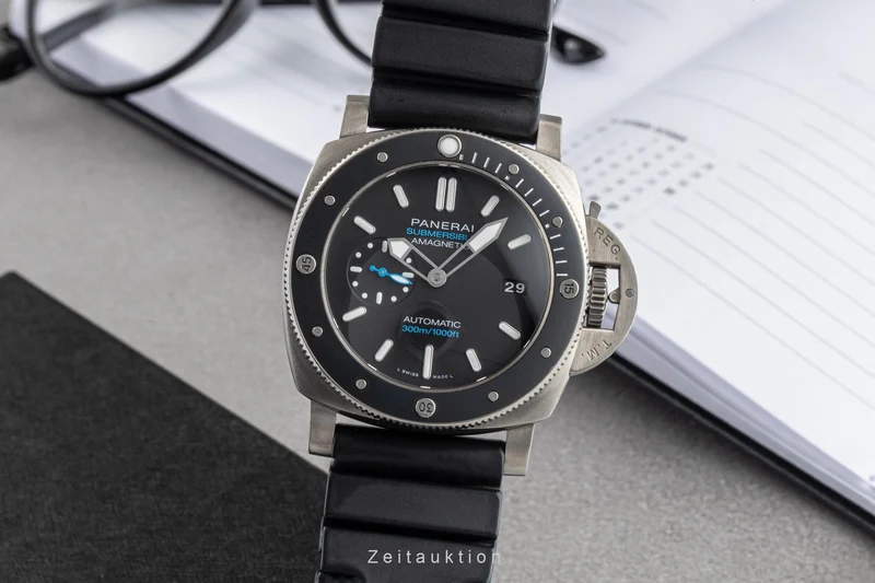 Panerai Submersible titanium automatic men's watch PAM01389 VP: 11300EUR [2605263]