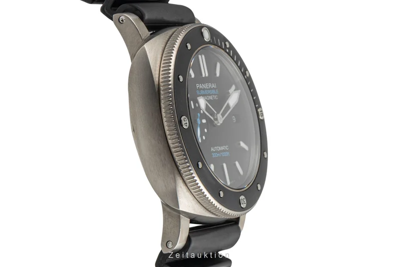 Panerai Submersible titanium automatic men's watch PAM01389 VP: 11300EUR [2605263]