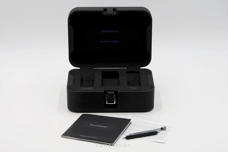 Panerai Submersible titanium automatic men's watch PAM01389 VP: 11300EUR [2605263]