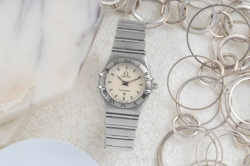 Omega Constellation steel quartz women's watch 1562.30.00 LP: 3200EUR [2604476]