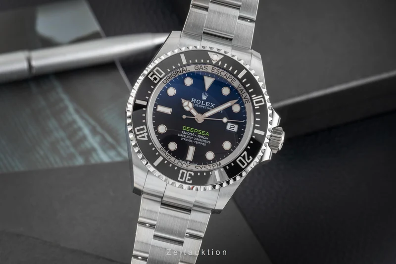 Rolex Sea-Dweller steel automatic men's watch 136660 [2604675]