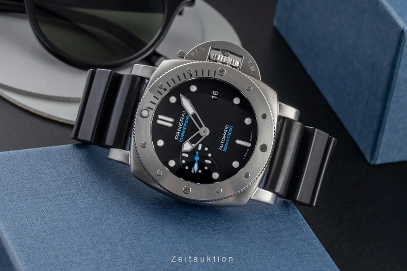 Panerai Submersible steel automatic men's watch PAM00973 LP: 9700EUR [2600617]