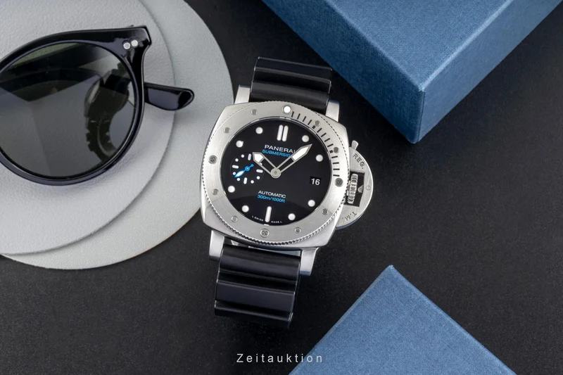 Panerai Submersible steel automatic men's watch PAM00973 LP: 9700EUR [2600617]