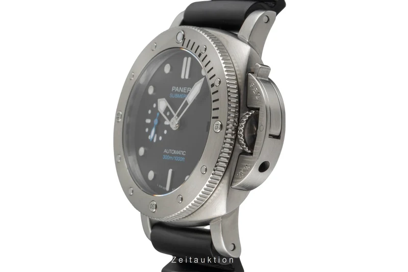 Panerai Submersible steel automatic men's watch PAM00973 LP: 9700EUR [2600617]