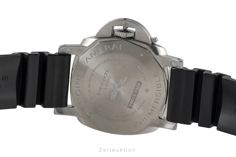 Panerai Submersible steel automatic men's watch PAM00973 LP: 9700EUR [2600617]
