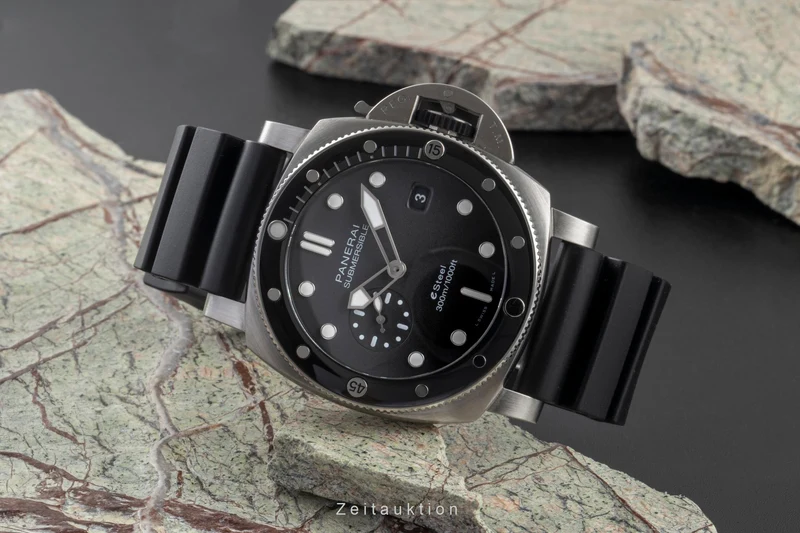 Panerai Submersible steel automatic men's watch PAM01288 LP: 11800EUR [2604598]