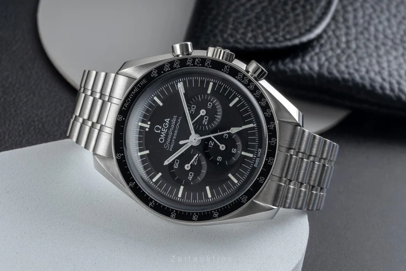 Omega Speedmaster Moonwatch chronograph steel manual winding men's watch 310.30.42.50.01.001 LP: 7600EUR [2604572]